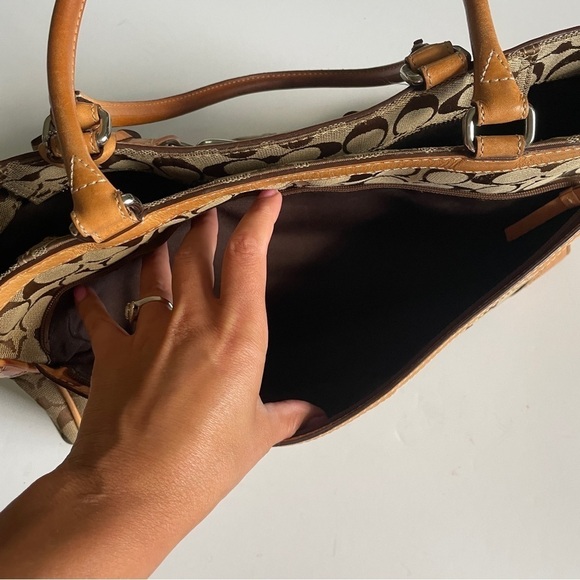 Coach Brown Signature Logo Tassle Purse Large - Picture 8 of 14